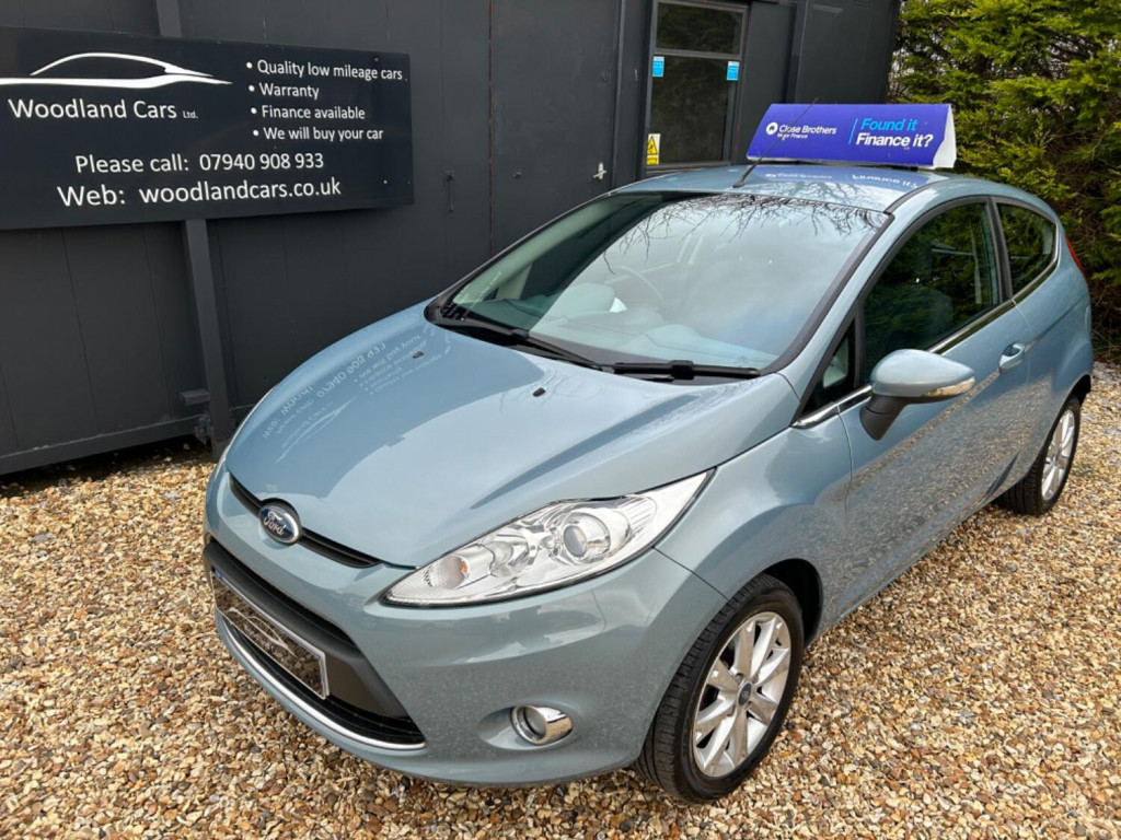 View FORD FIESTA 1.3 Zetec 