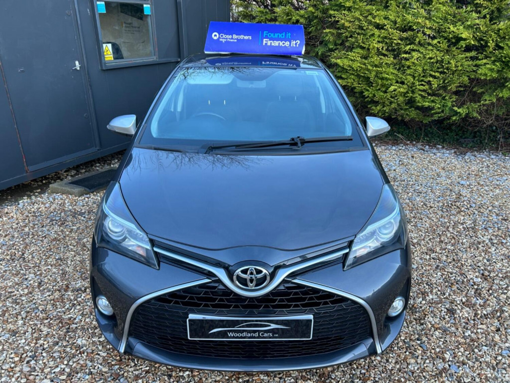 View TOYOTA YARIS 1.3 Dual VVT-i Design 