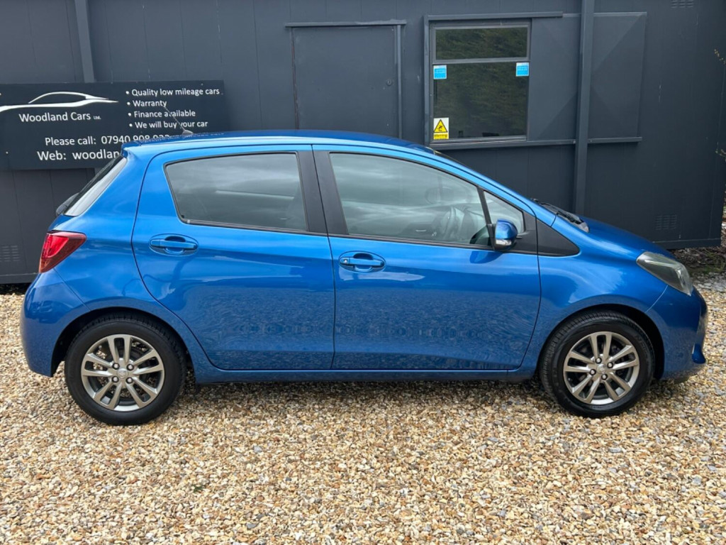 View TOYOTA YARIS 1.3 Dual VVT-i Icon 