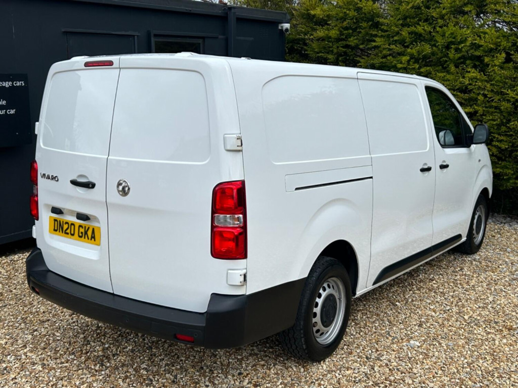 VAUXHALL VIVARO