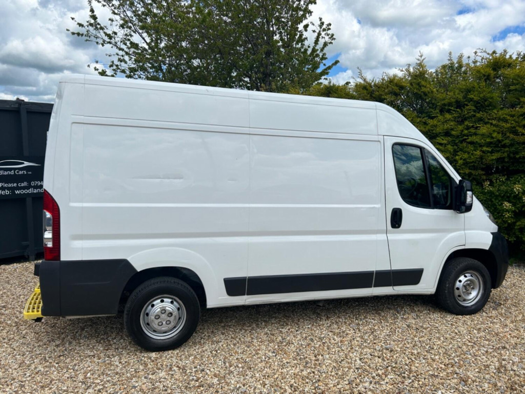 View PEUGEOT BOXER 2.2 HDi 333