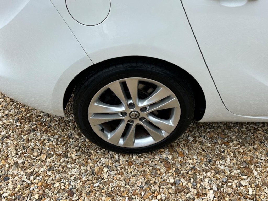 VAUXHALL ZAFIRA TOURER