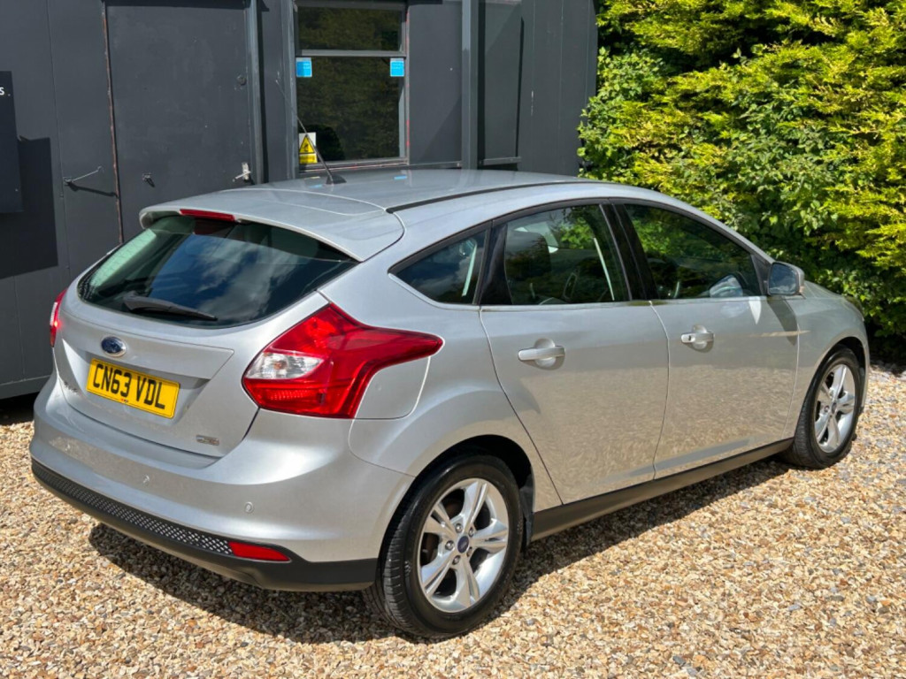 View FORD FOCUS 1.6 TDCi Zetec