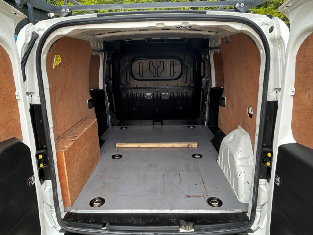 VAUXHALL COMBO