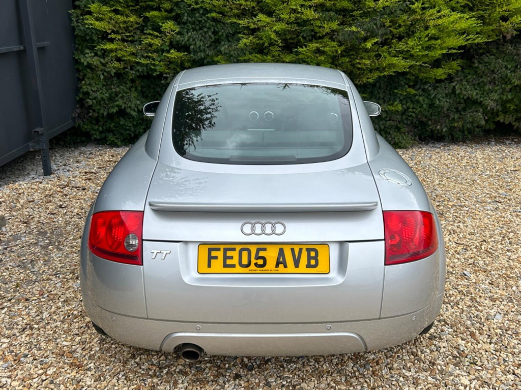 AUDI TT