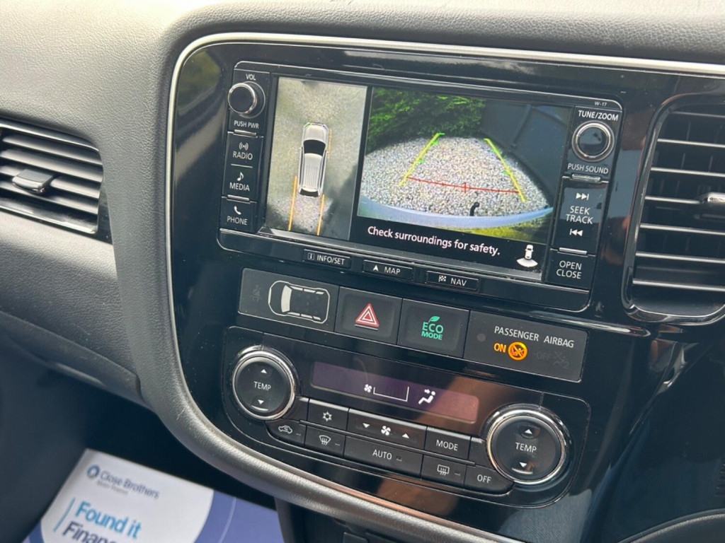 MITSUBISHI OUTLANDER