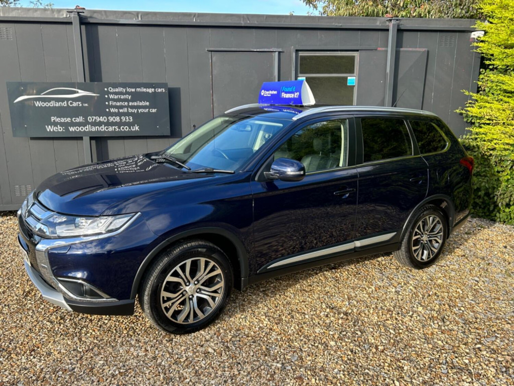 View MITSUBISHI OUTLANDER 2.2 DI-D GX4