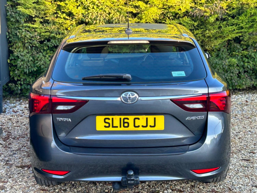 TOYOTA AVENSIS