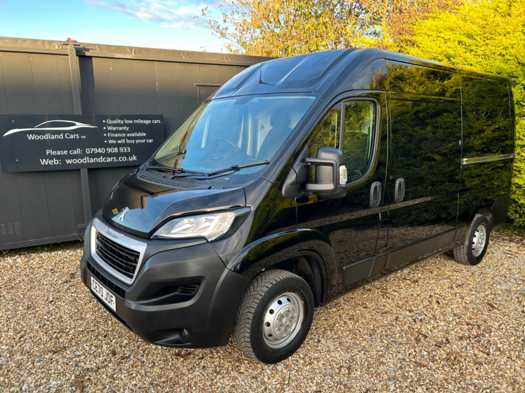 View PEUGEOT BOXER 2.2 BlueHDi 335 Professional