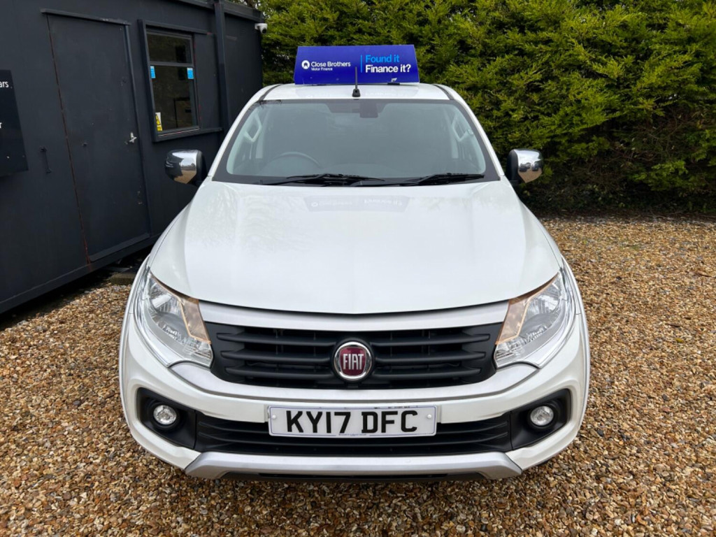 View FIAT FULLBACK 2.4 Fullback Double Cab 2.4 180hp D-cab 6spd Manual Lx