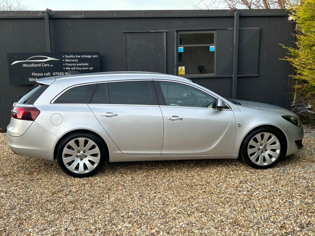 VAUXHALL INSIGNIA