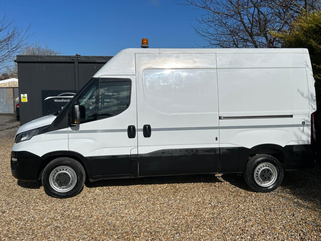 View IVECO DAILY 2.3 TD 12V 35S 3520
