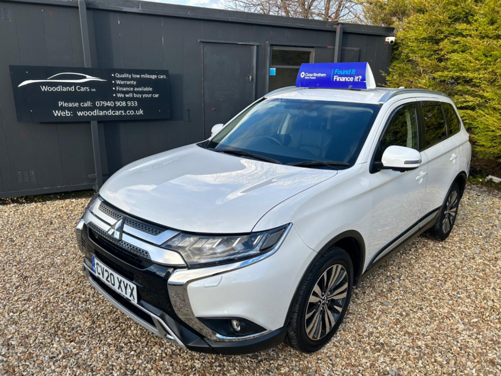 View MITSUBISHI OUTLANDER 2.0 MIVEC Exceed