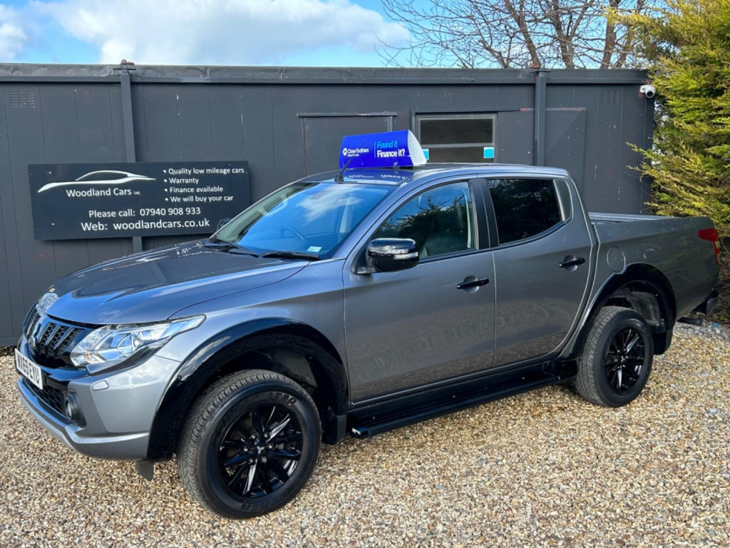 View MITSUBISHI L200 2.4 DI-D DC Challenger