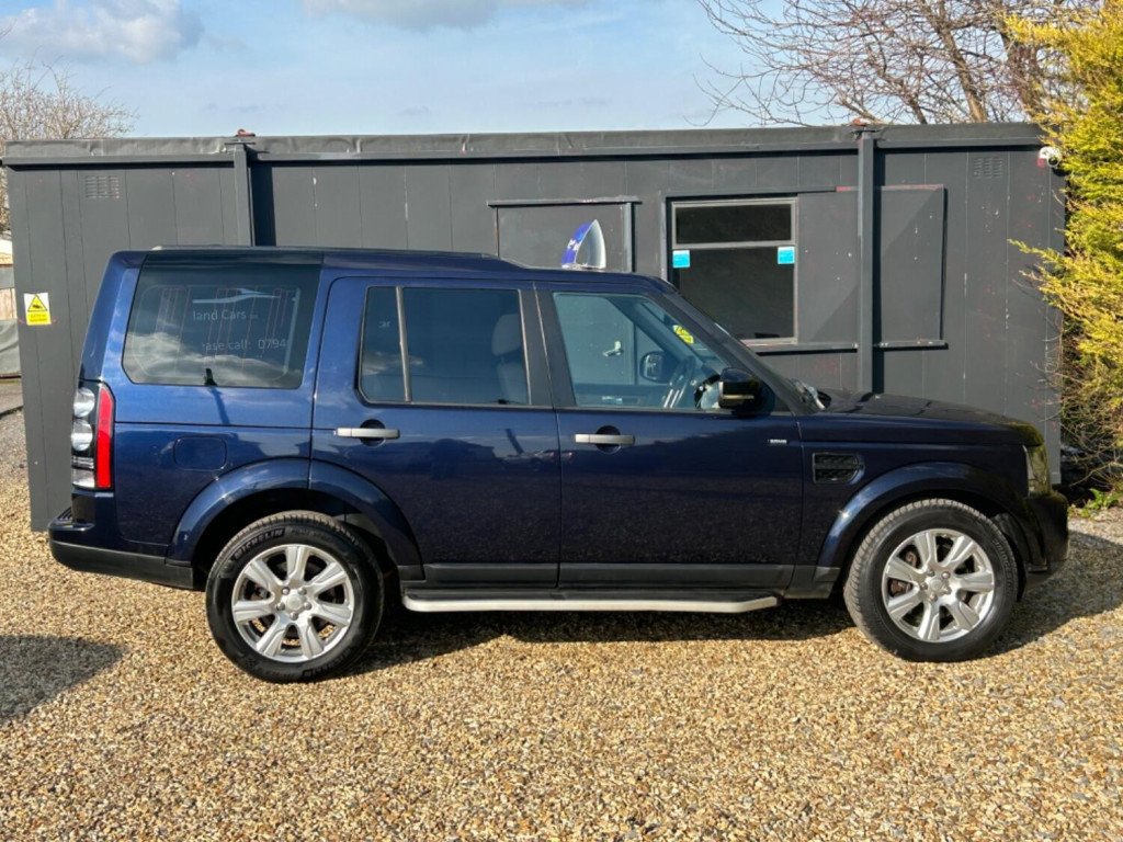 View LAND ROVER DISCOVERY 4 3.0 SD V6 SE Tech