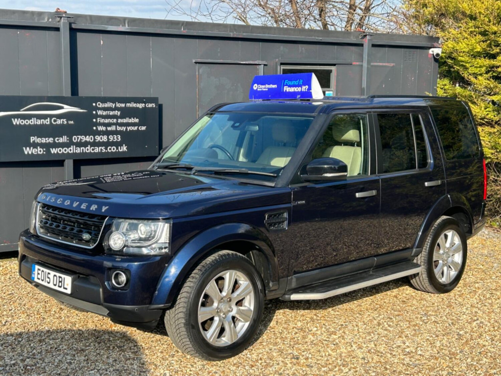 View LAND ROVER DISCOVERY 4 3.0 SD V6 SE Tech