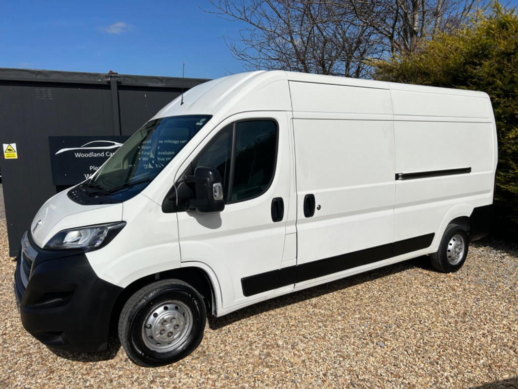 View PEUGEOT BOXER 2.2 BlueHDi 335 Professional