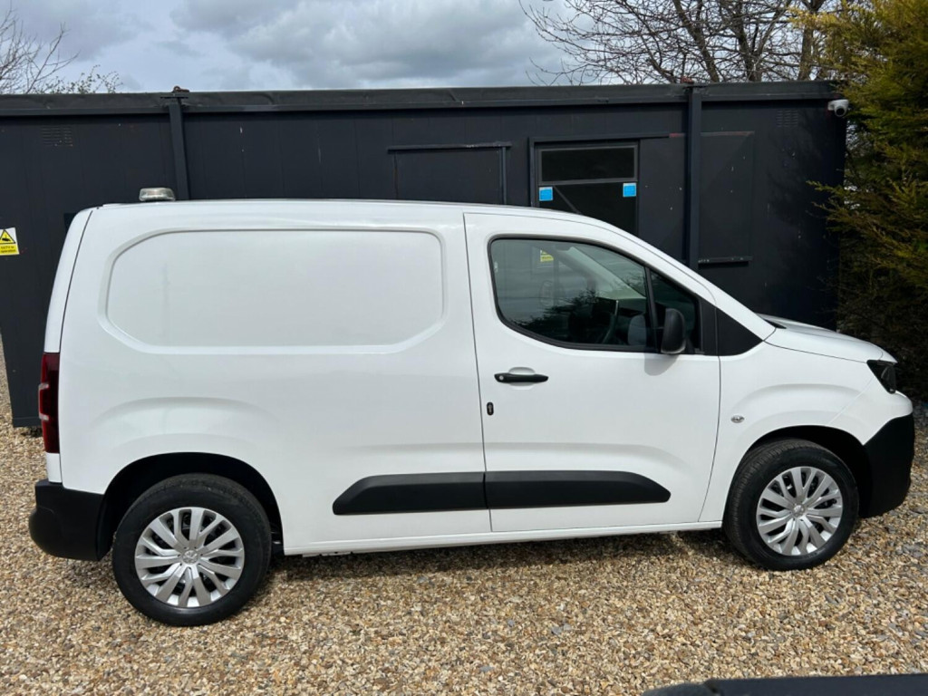 View PEUGEOT PARTNER 1.5 BlueHDi 1000 Professional