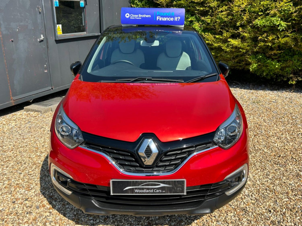 View RENAULT CAPTUR 0.9 Iconic TCe 90 MY18