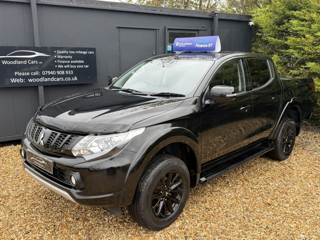 View MITSUBISHI L200 2.4 DI-D DC Challenger