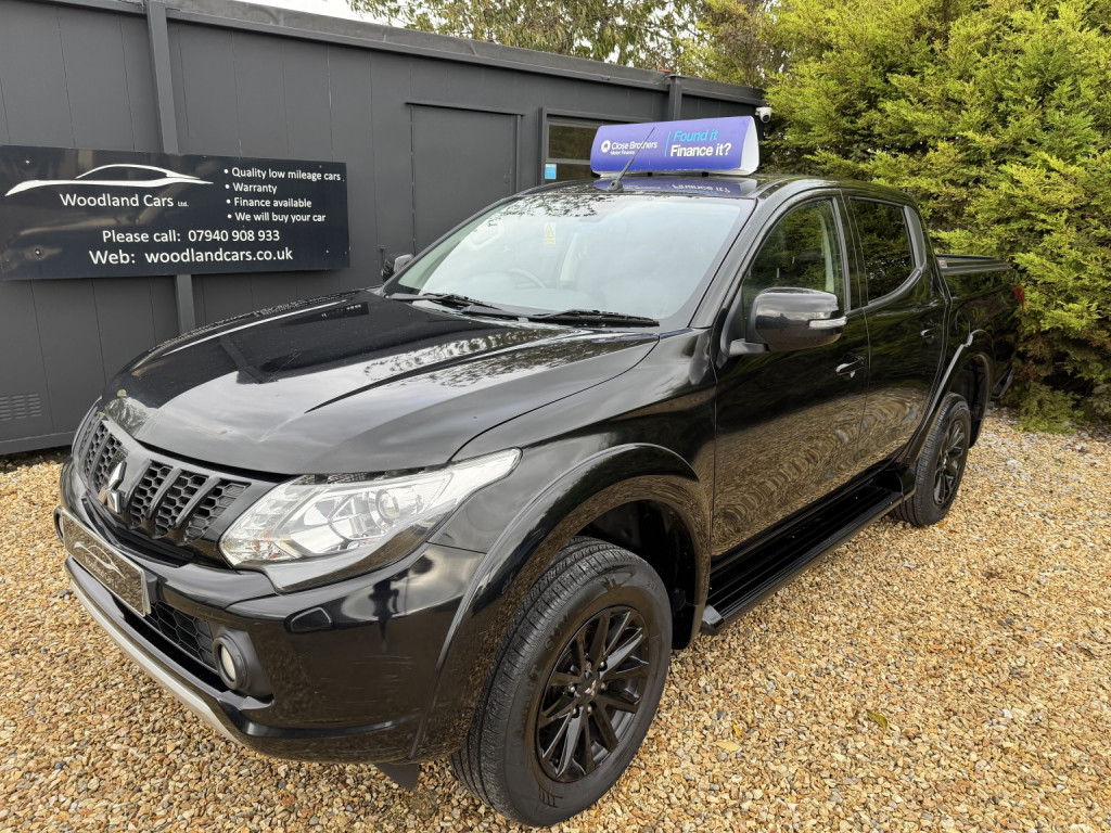 View MITSUBISHI L200 2.4 DI-D DC Challenger