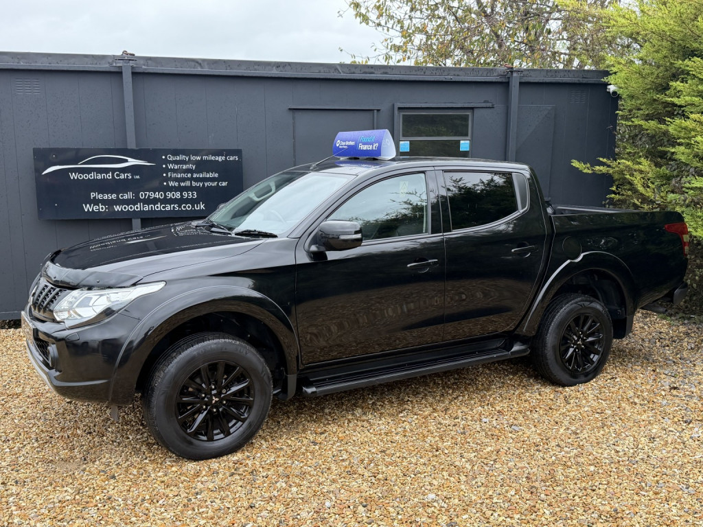 View MITSUBISHI L200 2.4 DI-D DC Challenger