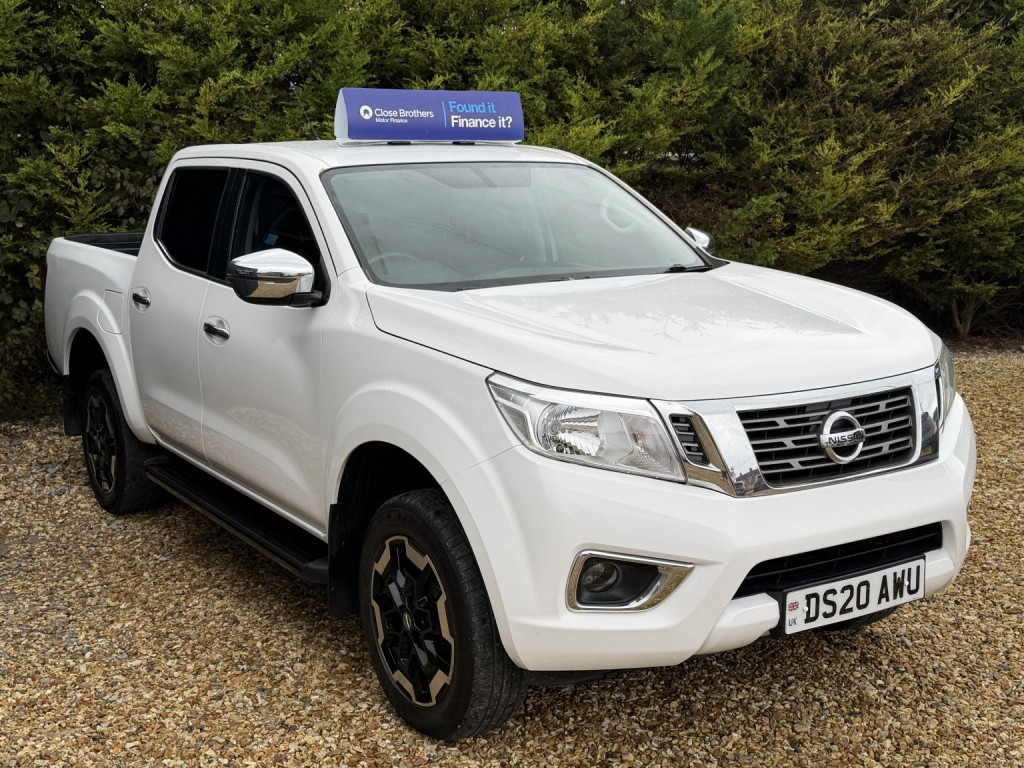 View NISSAN NAVARA 2.3 dCi N-Connecta
