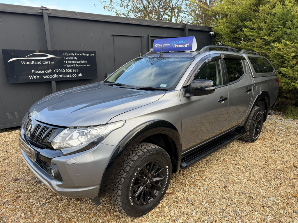 View MITSUBISHI L200 2.4 DI-D DC Challenger