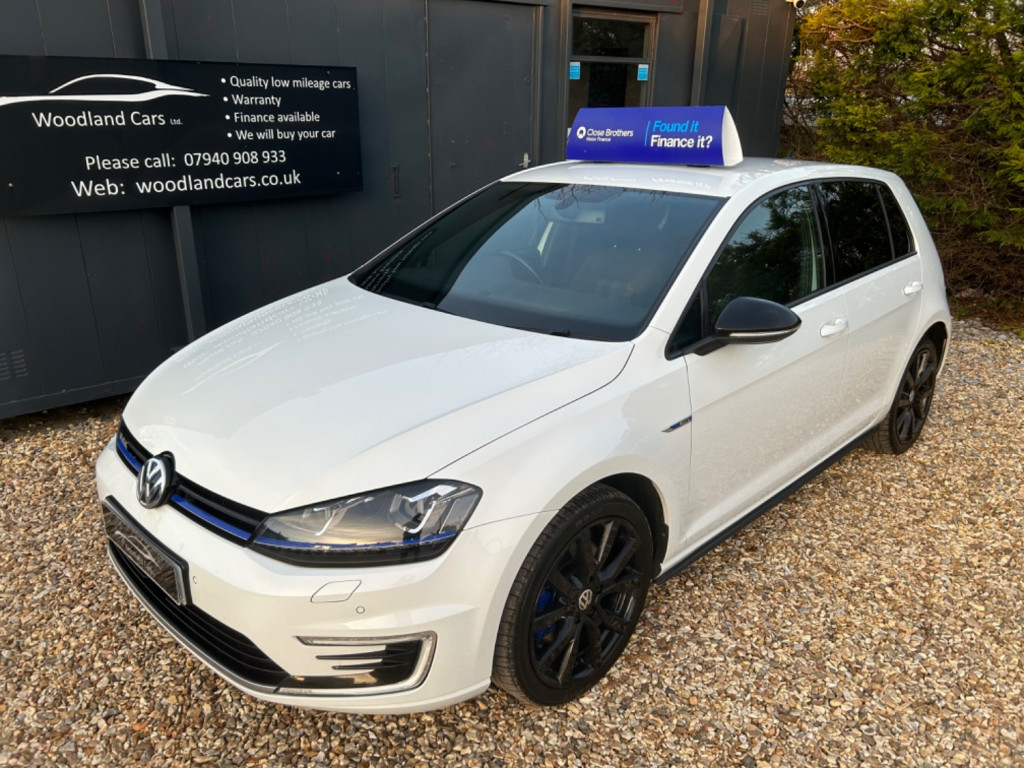 View VOLKSWAGEN GOLF GTE NAV DSG 1.4 TSI PLUG IN HYBRID,