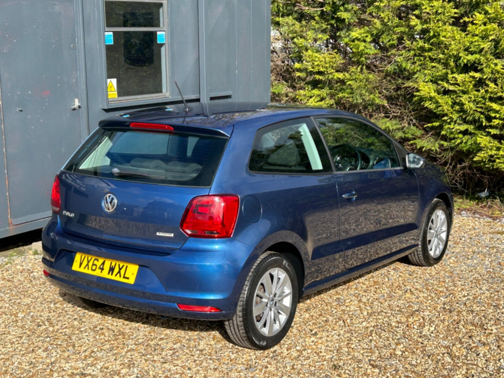 VOLKSWAGEN POLO