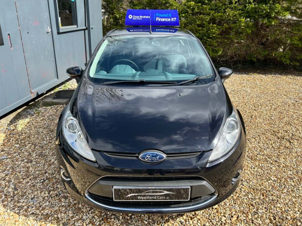 View FORD FIESTA 2011 ZETEC 1.4 WITH JUST 29993 MILES