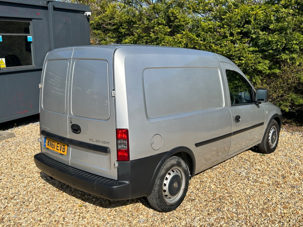 VAUXHALL COMBO