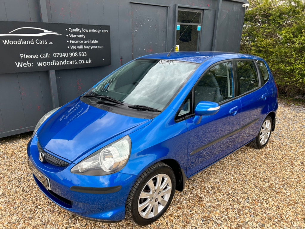 View HONDA JAZZ 1.4 i-DSI SE CVT AUTO WITH JUST 29200 MILES