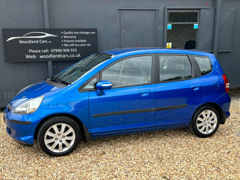 View HONDA JAZZ 1.4 i-DSI SE CVT AUTO WITH JUST 29200 MILES