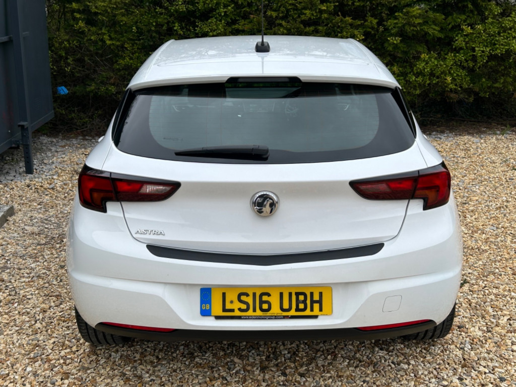 VAUXHALL ASTRA
