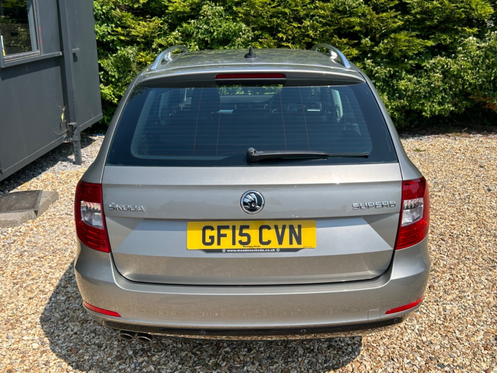 SKODA SUPERB