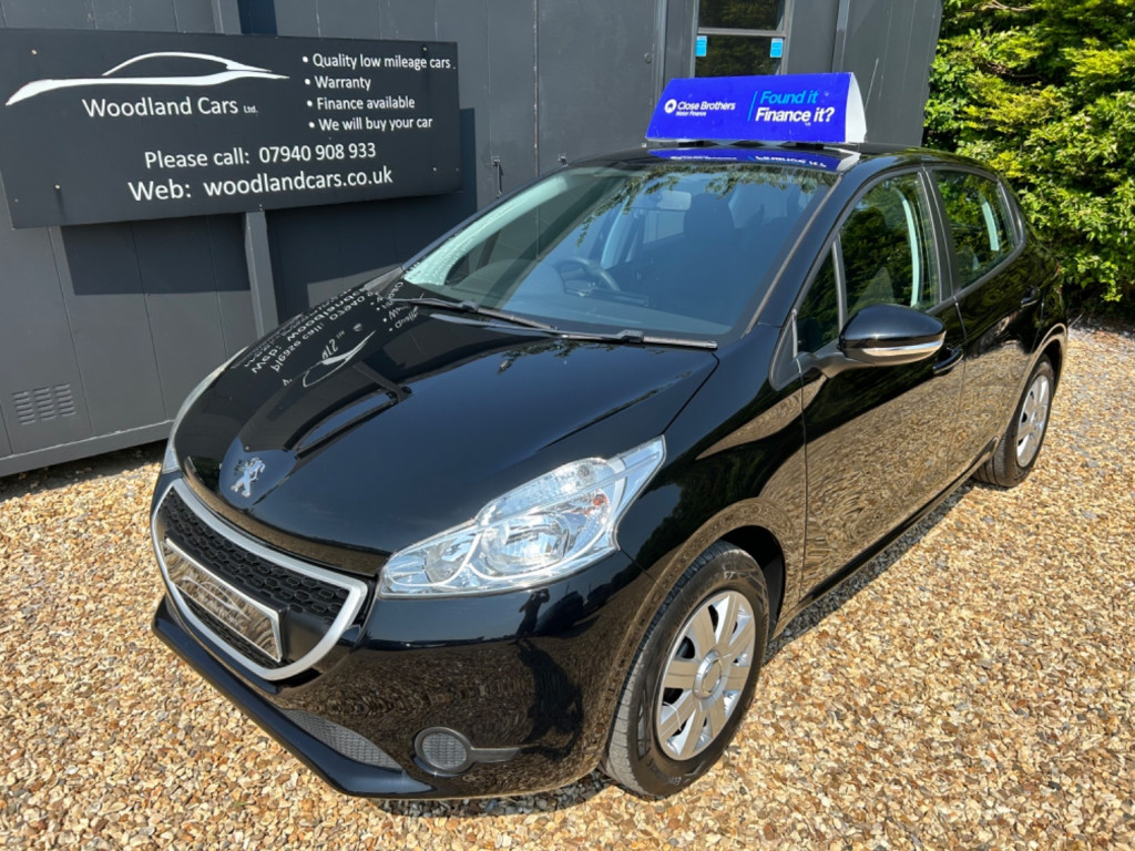 View PEUGEOT 208 1.4 HDi Access+ WITH JUST 39195 MILES