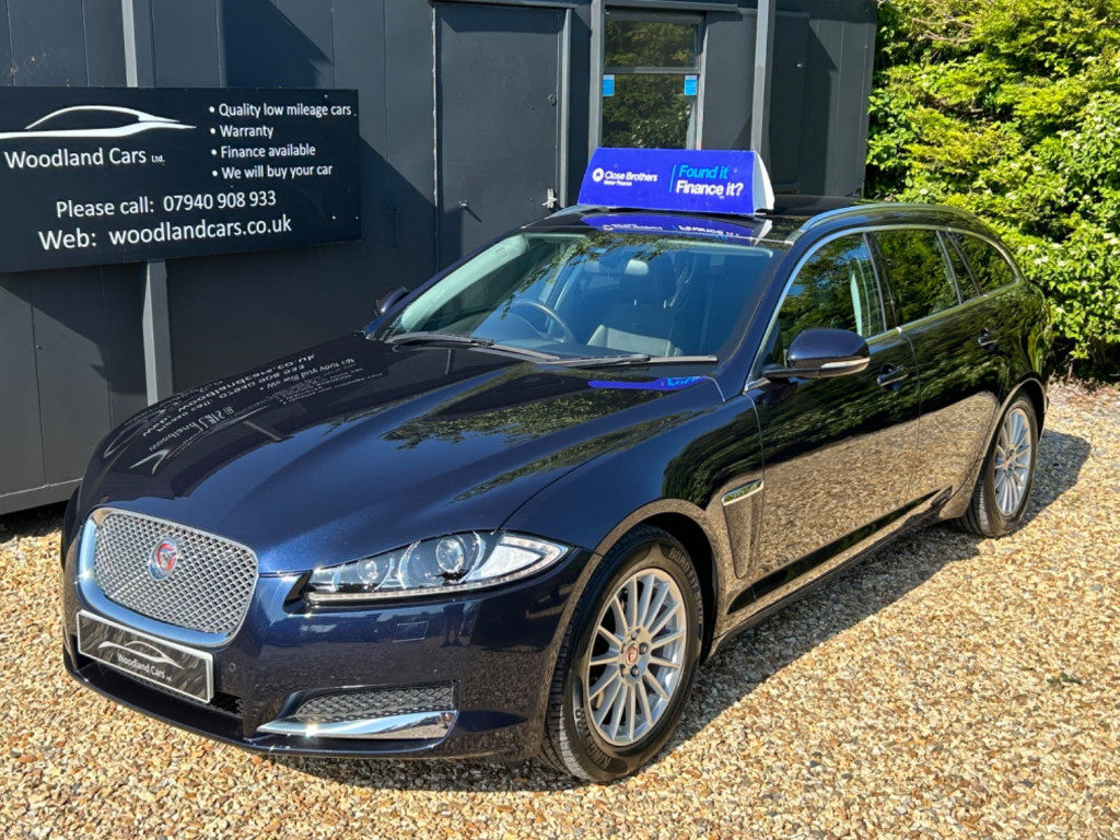 View JAGUAR XF 2.2 d SE SPORTBRAKE ESTATE