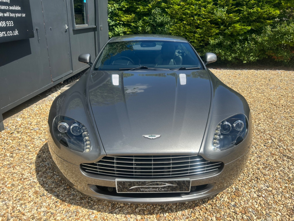 View ASTON MARTIN VANTAGE 4.7 V8 SPORT SHIFT. V400 STYLE PACK