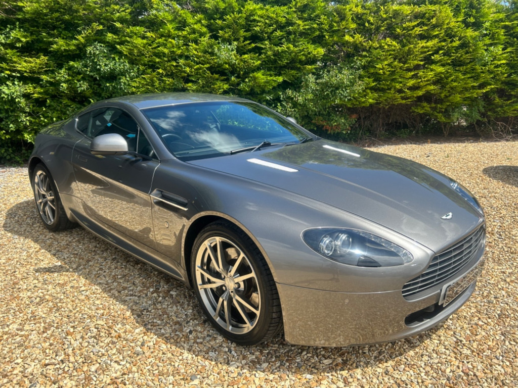 View ASTON MARTIN VANTAGE 4.7 V8 SPORT SHIFT. V400 STYLE PACK