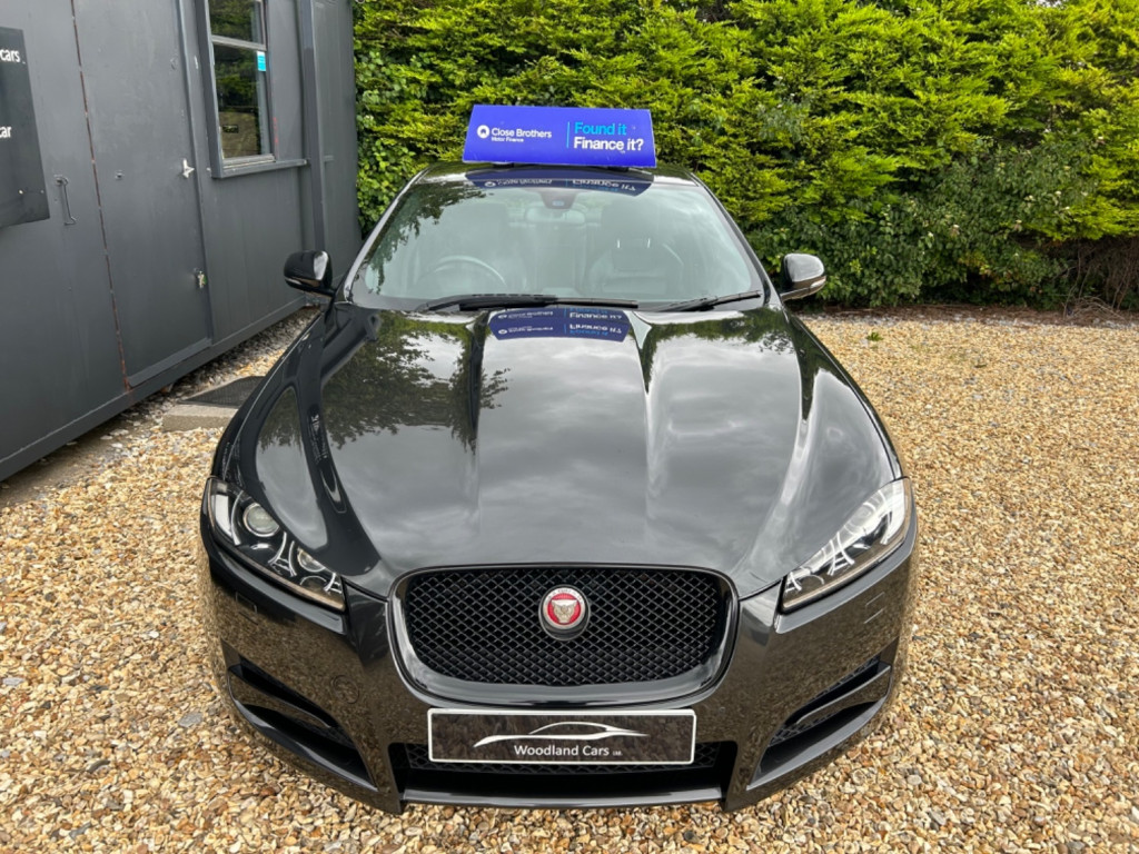 View JAGUAR XF 2.2 d R-Sport Black
