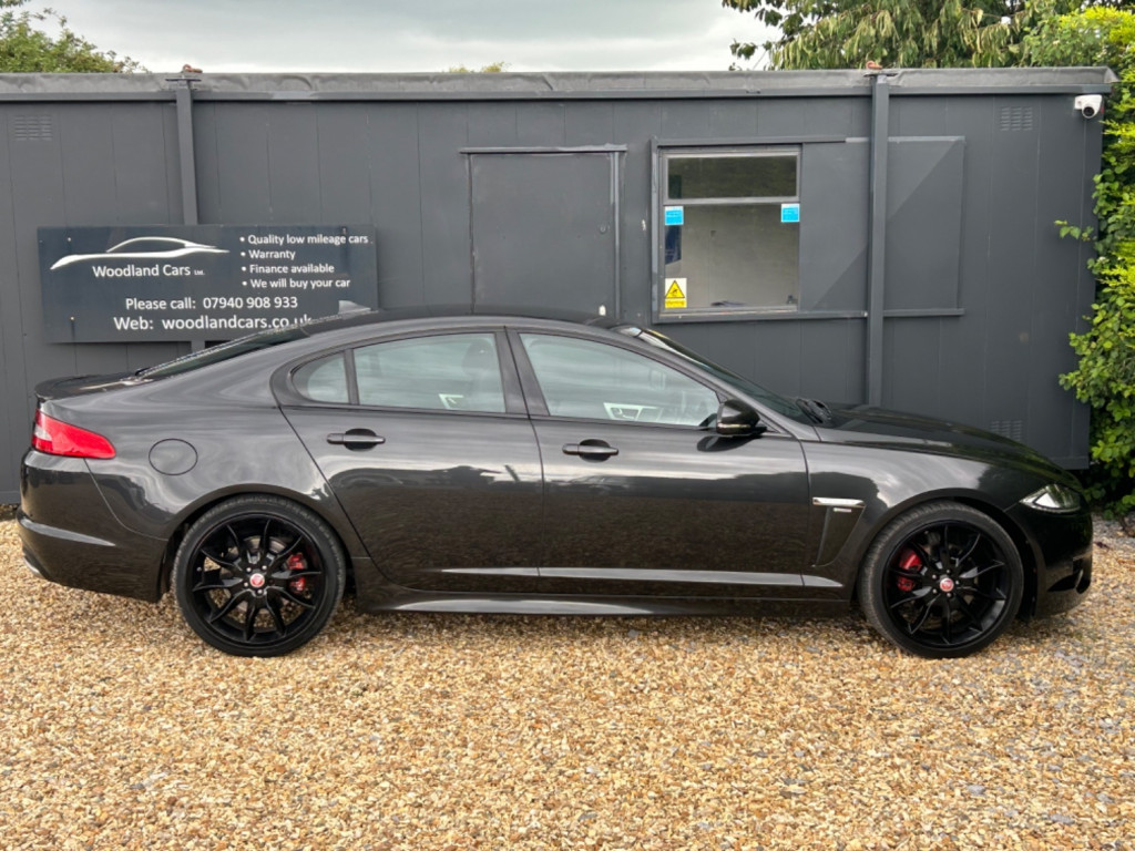 View JAGUAR XF 2.2 d R-Sport Black