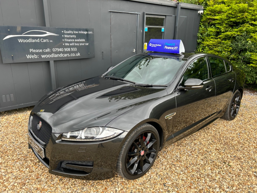 View JAGUAR XF 2.2 d R-Sport Black