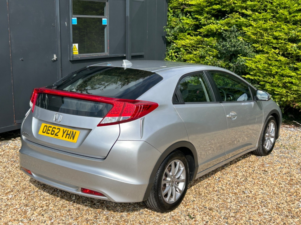 View HONDA CIVIC 1.8 i-VTEC SE