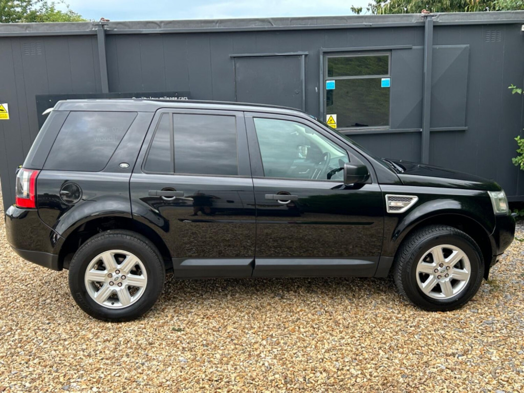 View LAND ROVER FREELANDER 2 2.2 eD4 GS