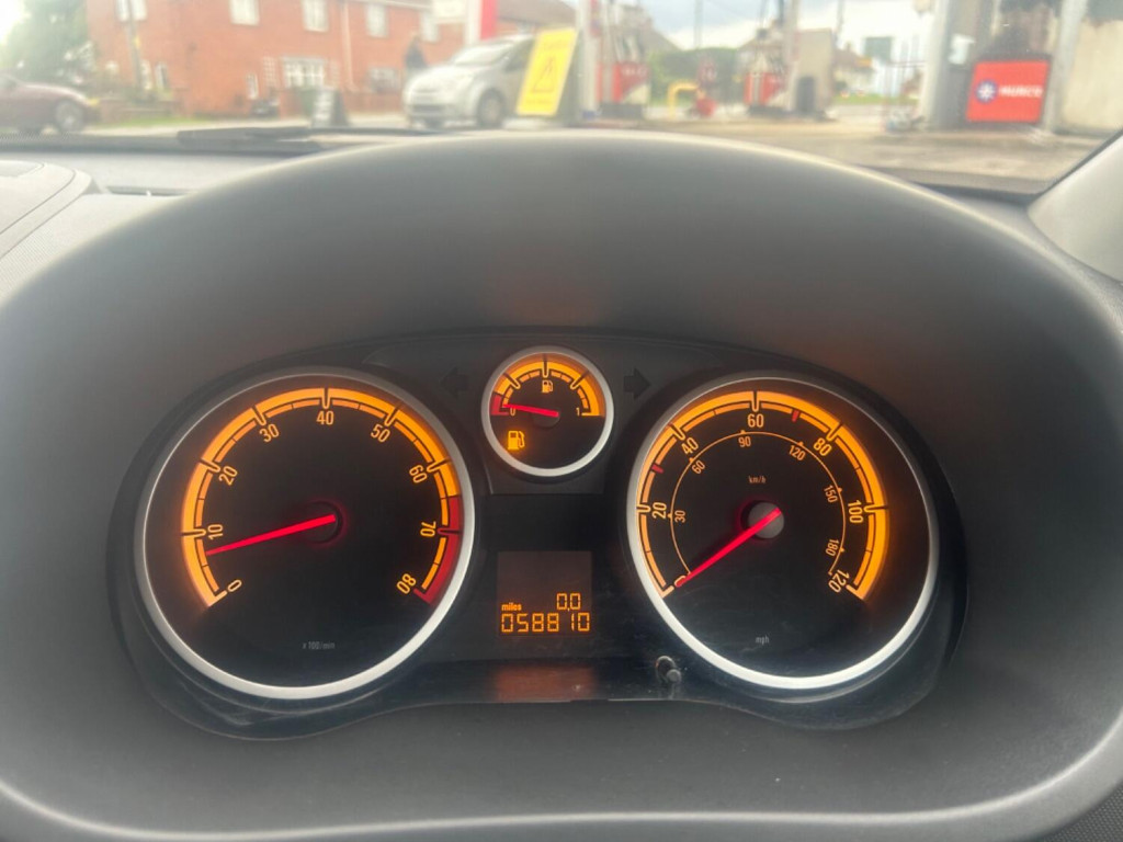 VAUXHALL CORSA