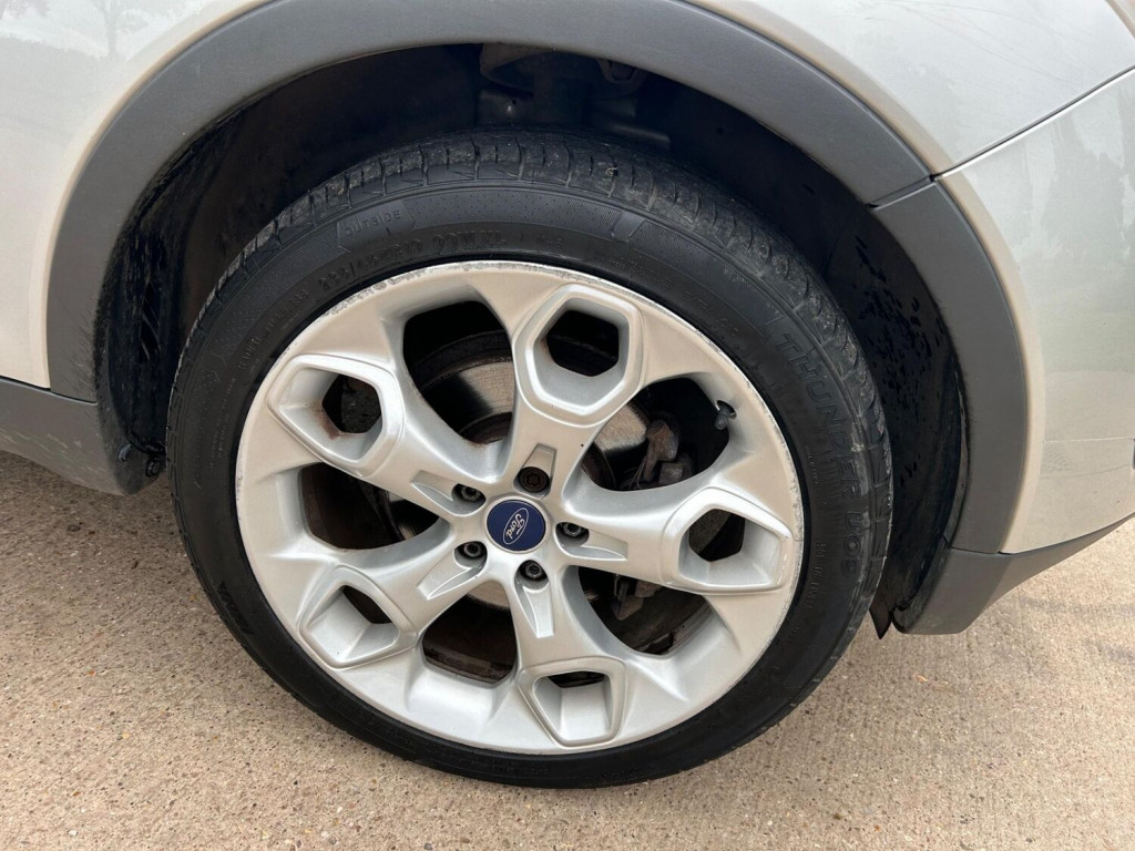 View FORD KUGA 2.0 TDCi Titanium 2WD Euro 5 5dr