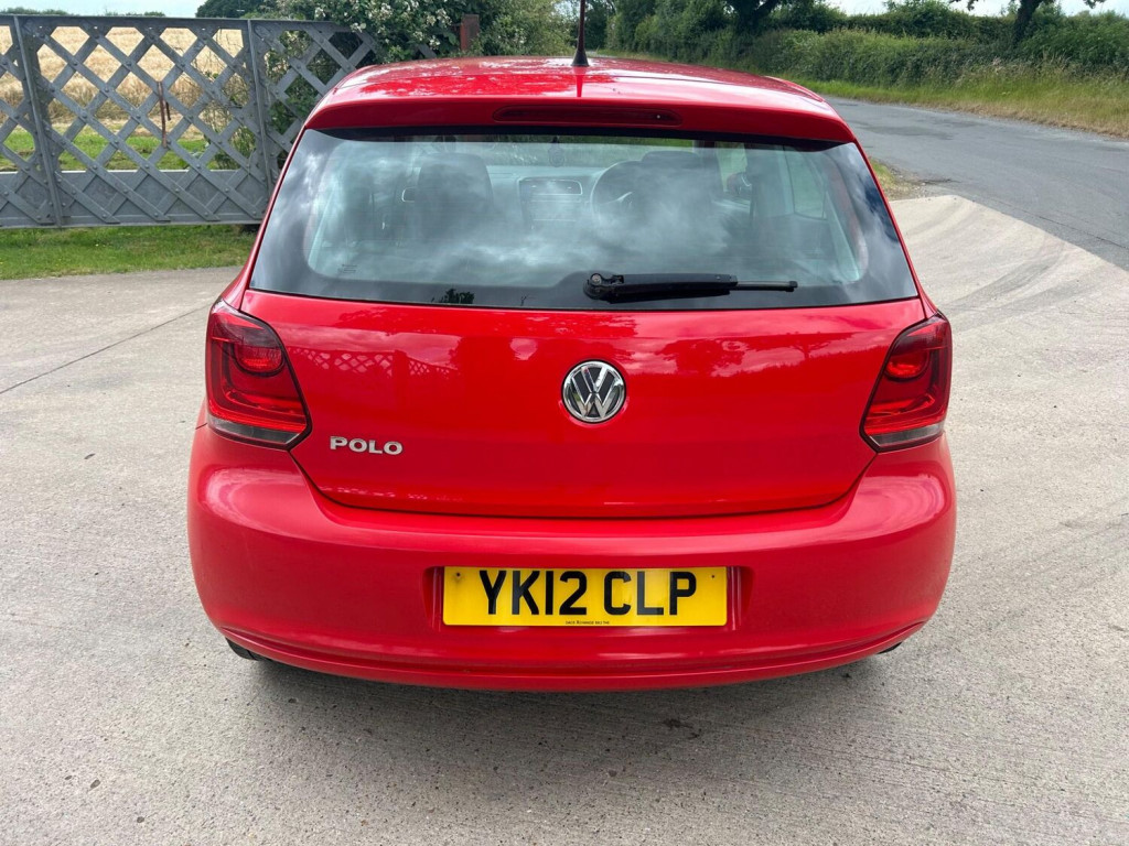 VOLKSWAGEN POLO