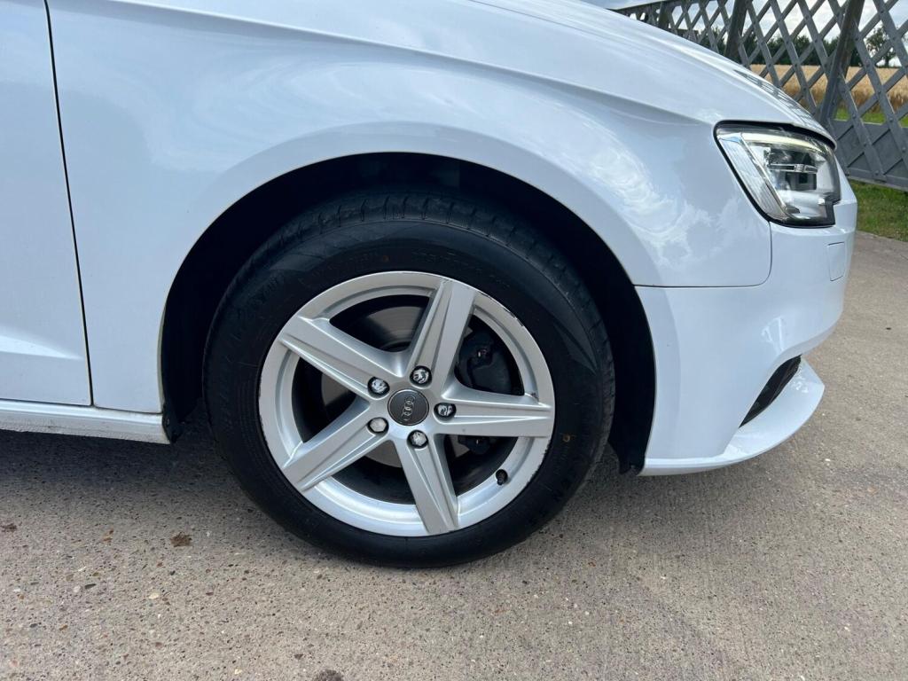 View AUDI A3 1.6 TDI SE Sportback S Tronic Euro 6 (s/s) 5dr