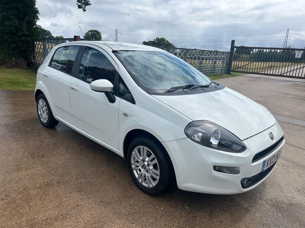 View FIAT PUNTO 1.2 Easy Manual Euro 5 5dr